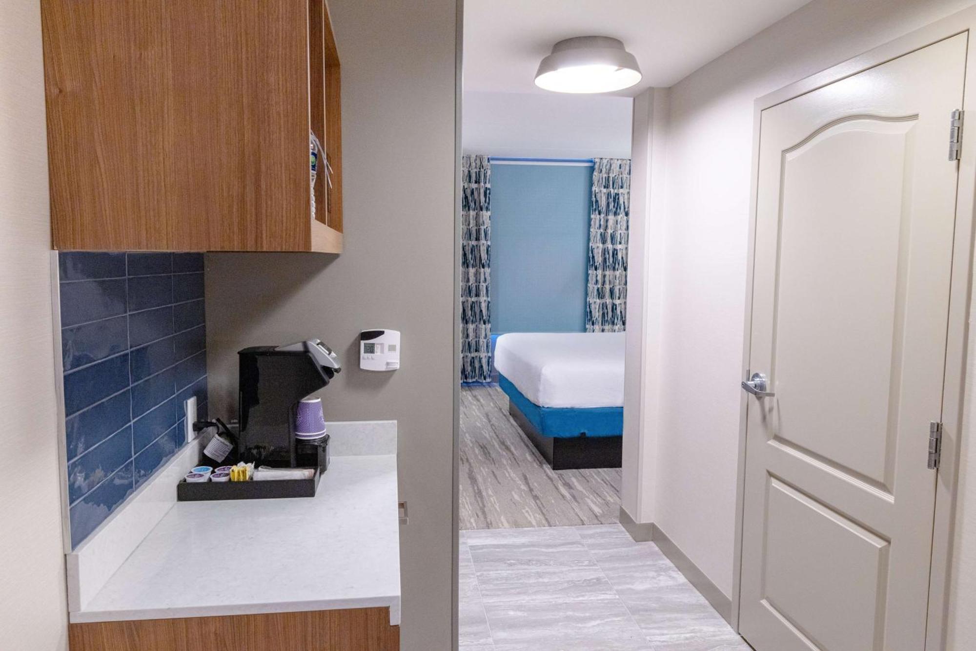 Hilton Garden Inn Lakewood Dış mekan fotoğraf